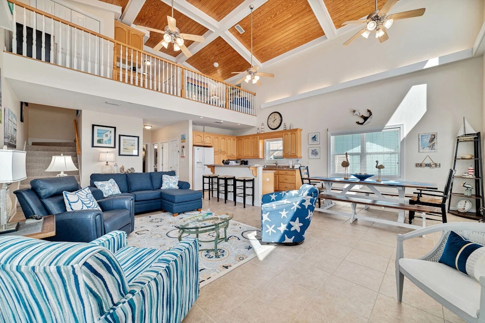 House, Multiple Beds, Pool Access, Partial Ocean View (Shore Vue)