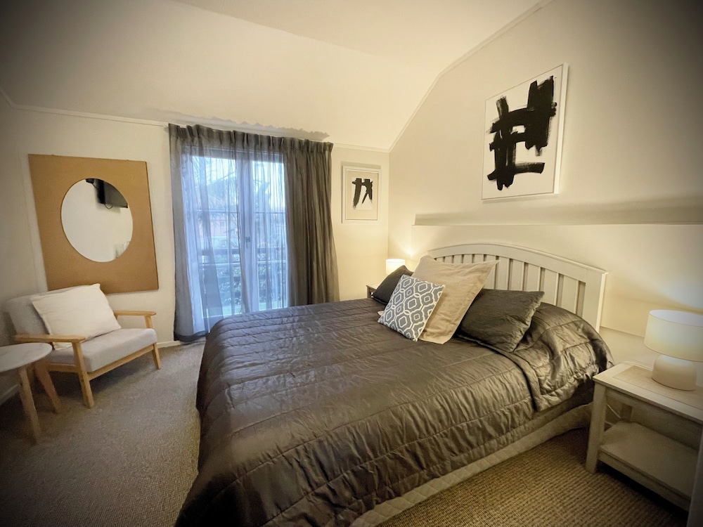 Deluxe Queen Room - Photo 1