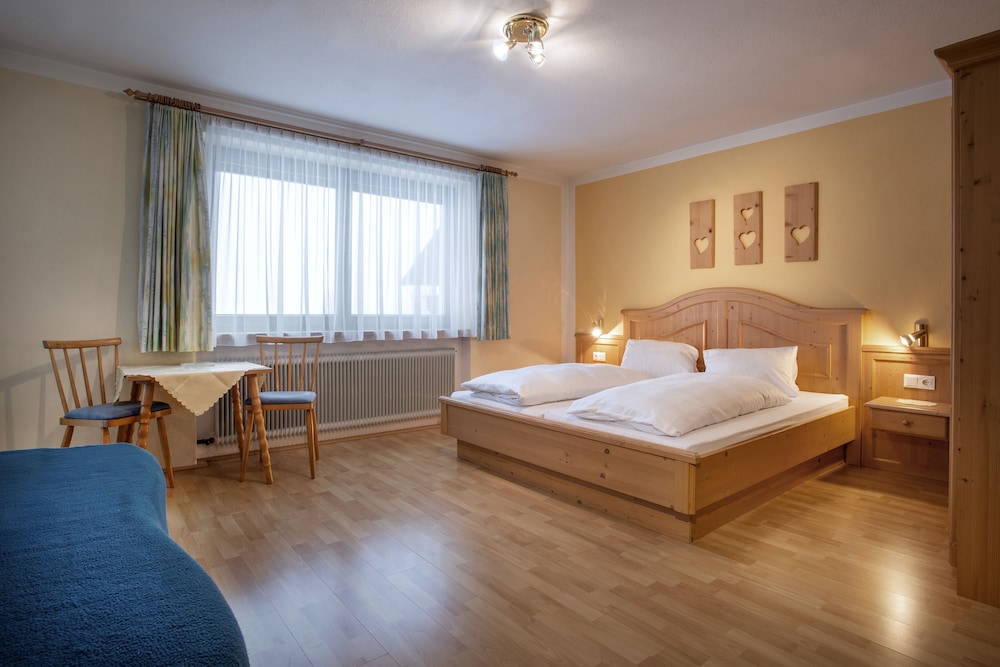 Apartment, 4 Bedrooms, Non Smoking, Mountain View (excl. 70,00 € cleaning fee) photo 2