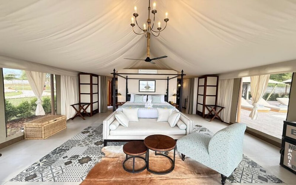 Two Bedrooms Beachfront Suite
