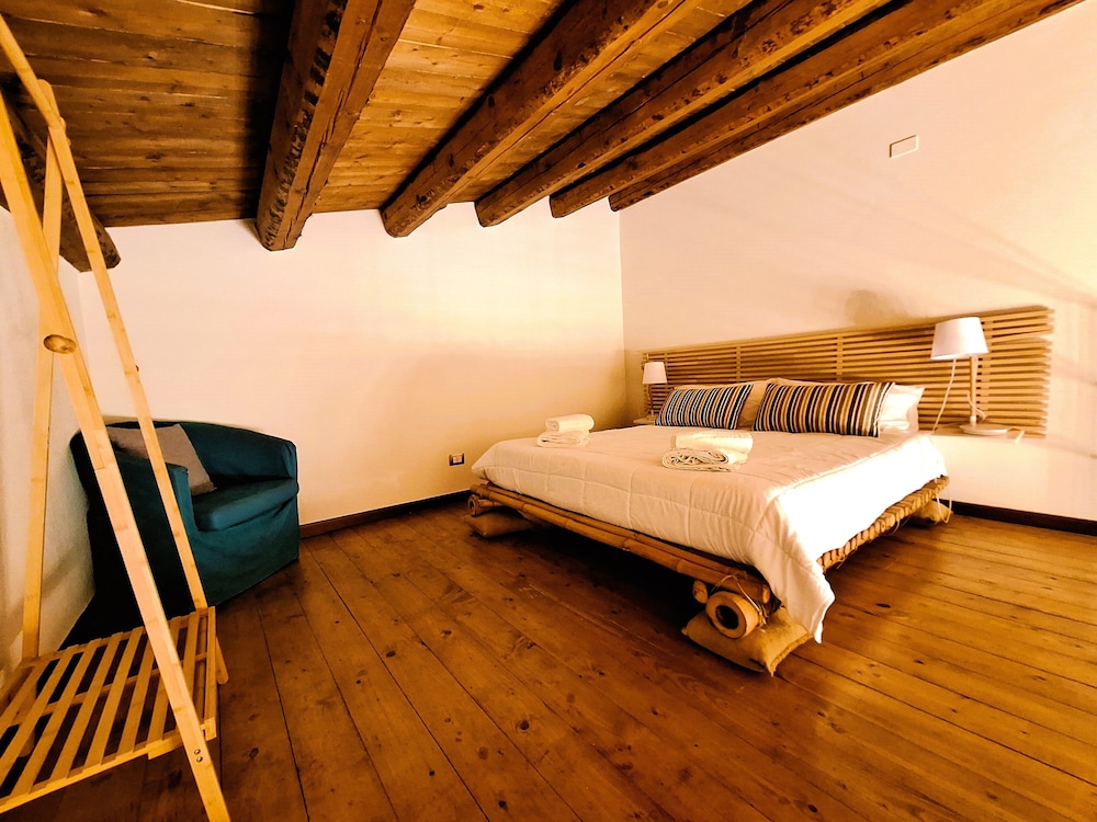 Duplex, 3 Bedrooms, Partial Sea View