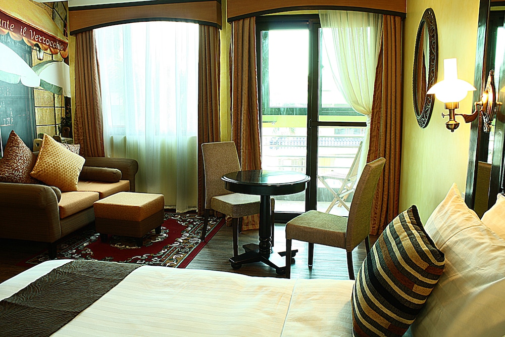 Deluxe Room - Photo 1