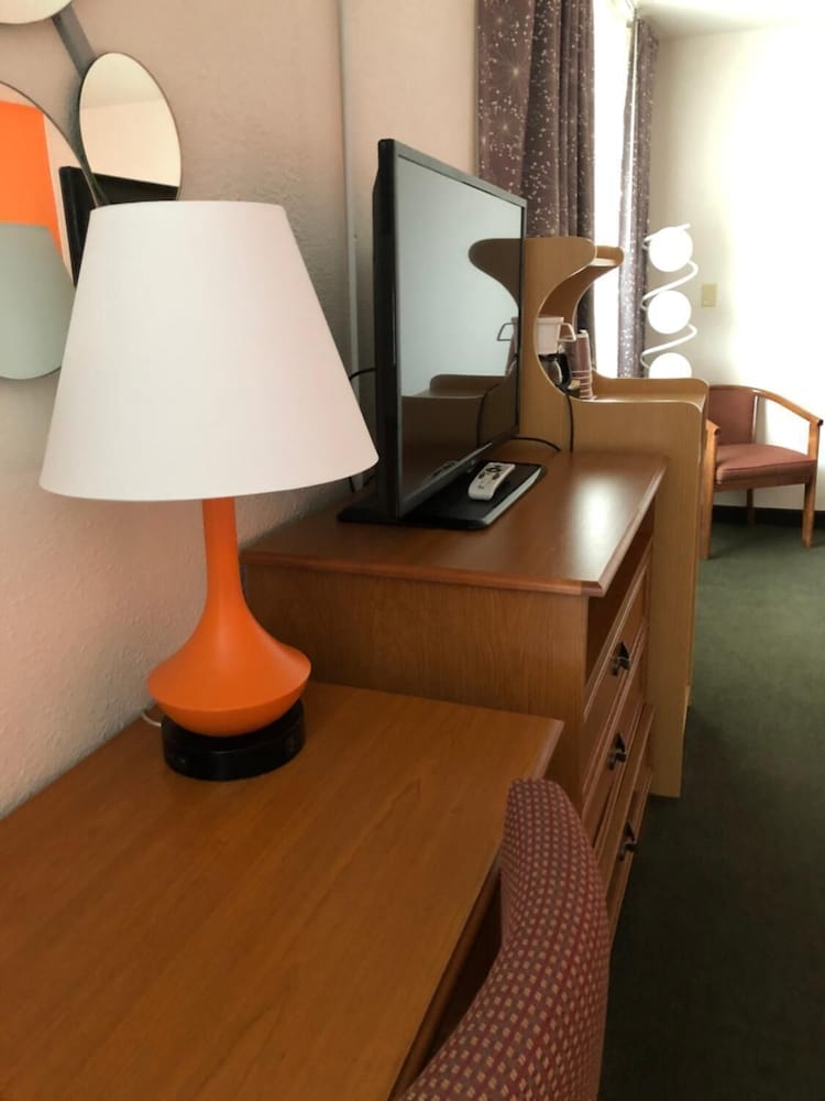 Studio Suite, Multiple Beds, Non Smoking - Photo 3
