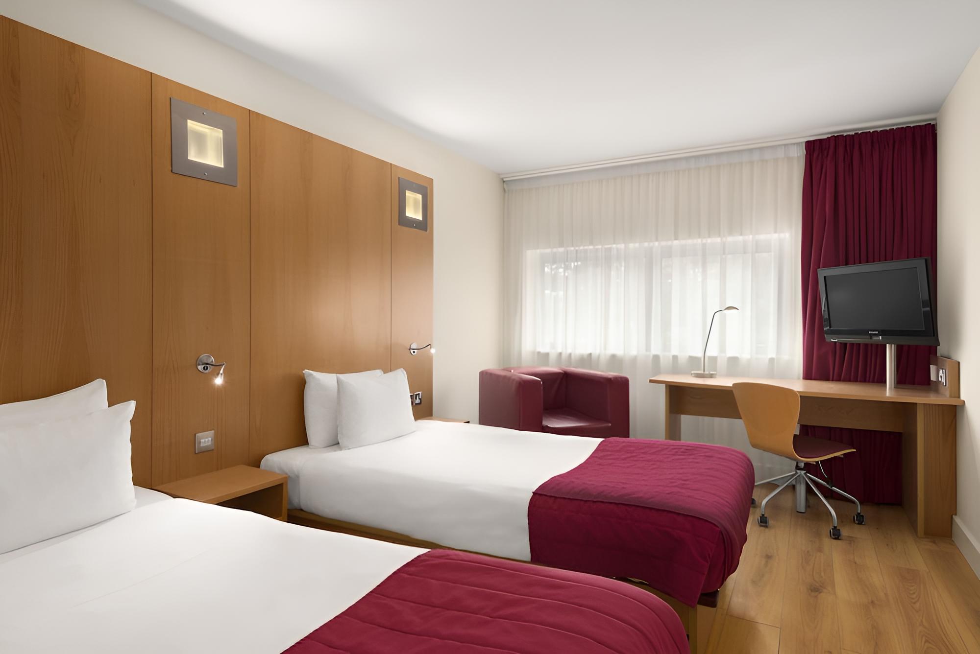 Standard Room, 2 Twin Beds, Non Smoking photo 3