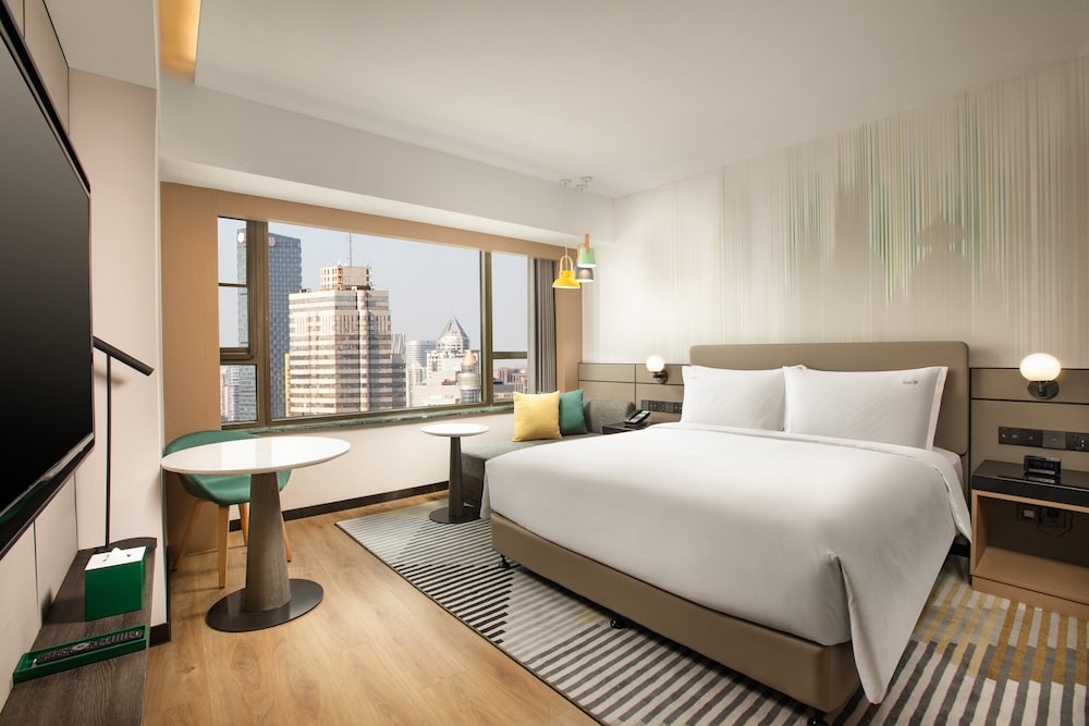 Standard Room, 1 King Bed (Nanjing RD View)