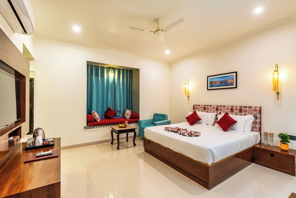 Deluxe Double Room, Garden View