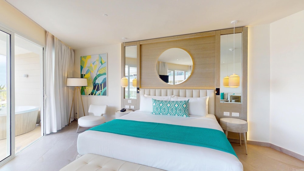 Princess Luxury Junior Suite with Hydromassage - Photo 4
