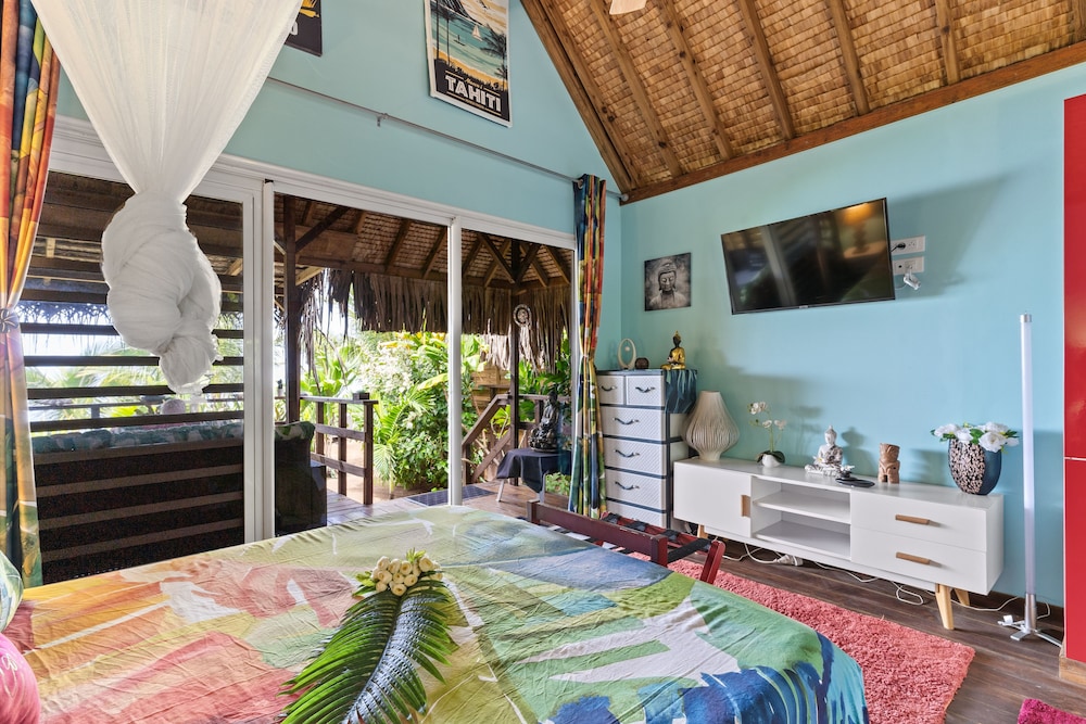 Honeymoon Studio photo 2