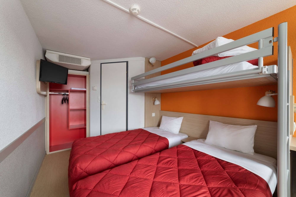 Standard Room, 2 Twin Beds - Photo 5