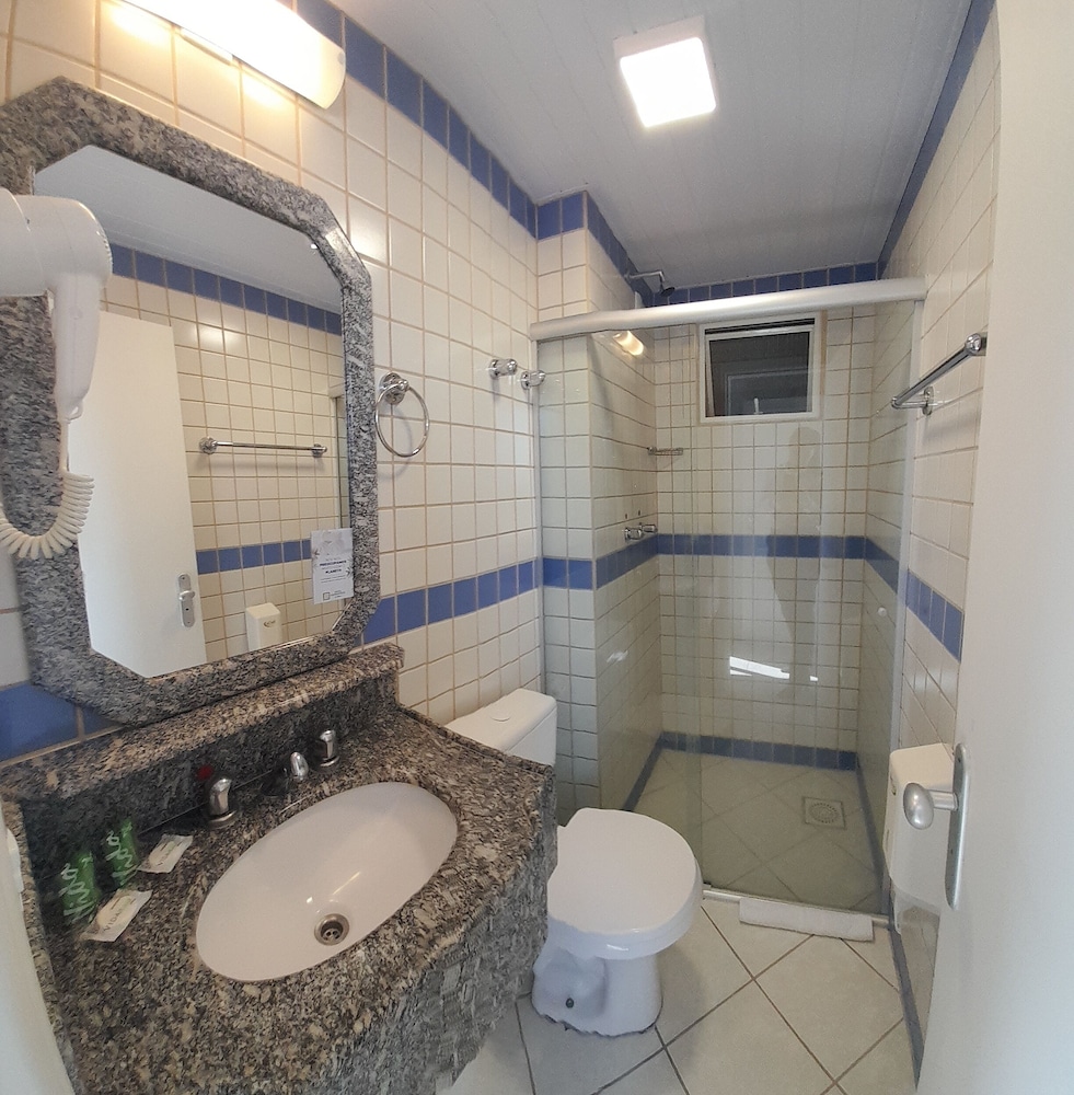 Deluxe Triple Room, Air conditioning photo 2