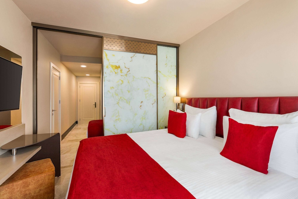 Standard Room, Multiple Beds photo 2