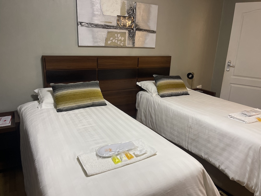 Standard Twin Room photo 3