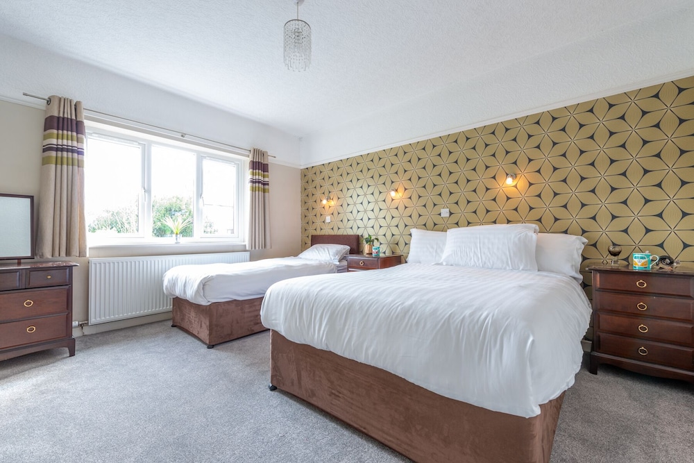 Suite, Ensuite (2 Adults & 1 Child) photo 3