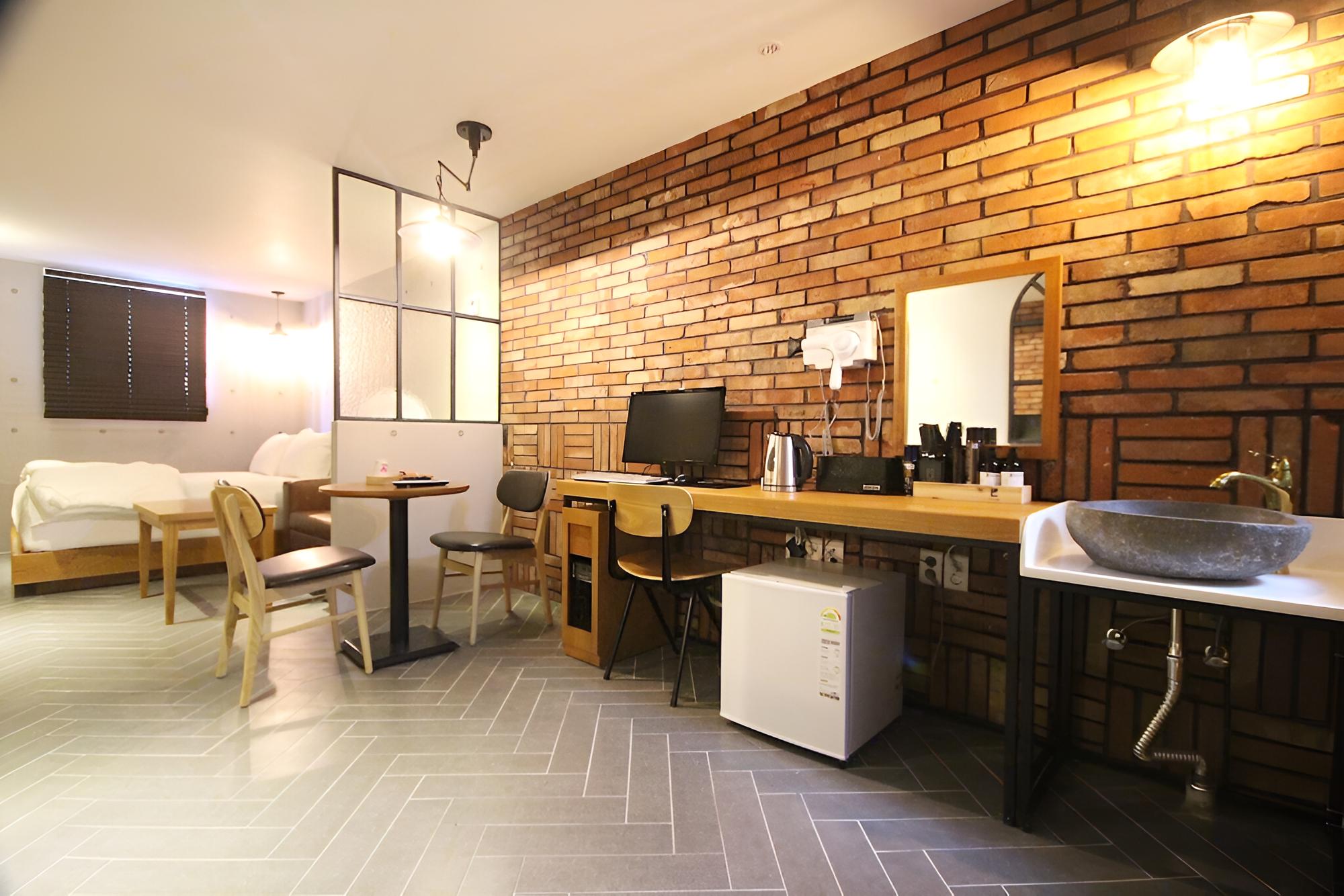 Room (Deluxe room)