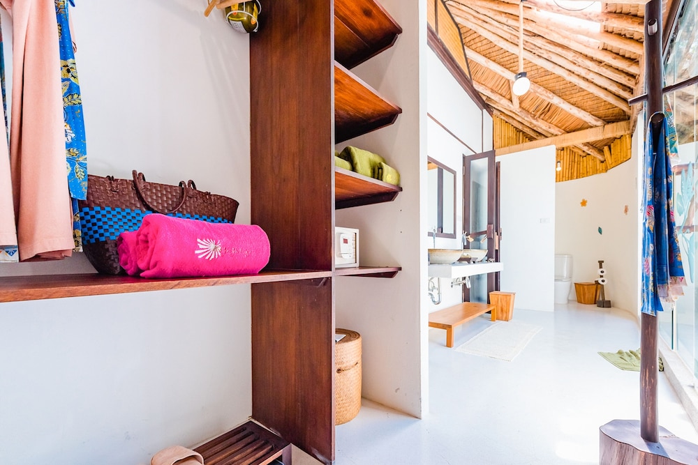 1 Bedroom Beach Front Villa - Photo 27
