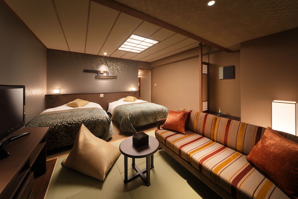 Twin Room with Tatami Area, Halfboard-Buffet, Non-smoking photo 2