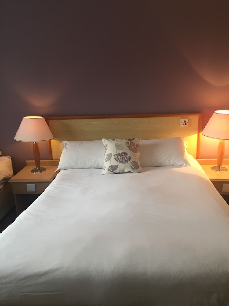 Standard Room (King Room) photo 2