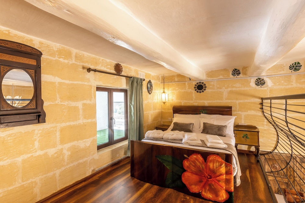 Family Room, Multiple Bedrooms (Ta'Battista B&B with pool Il-Maltija)