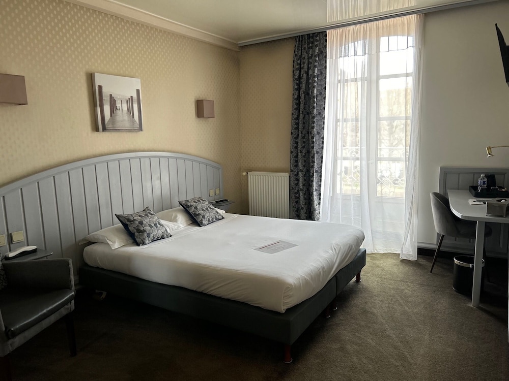 Superior Double or Twin Room - Photo 7