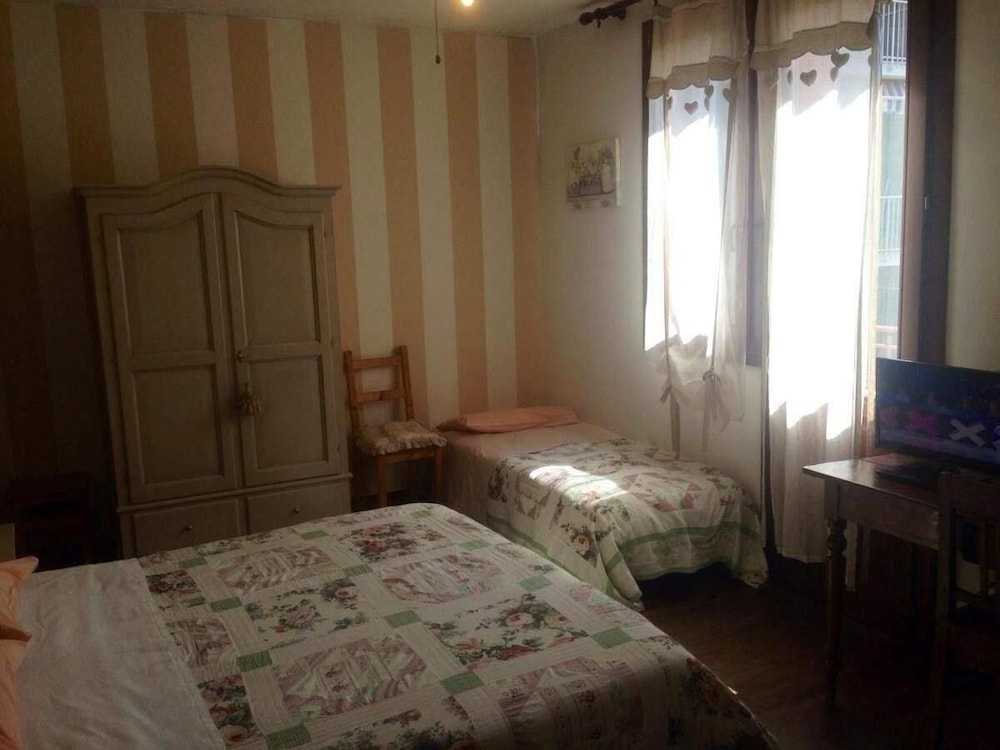 Comfort Room photo 3