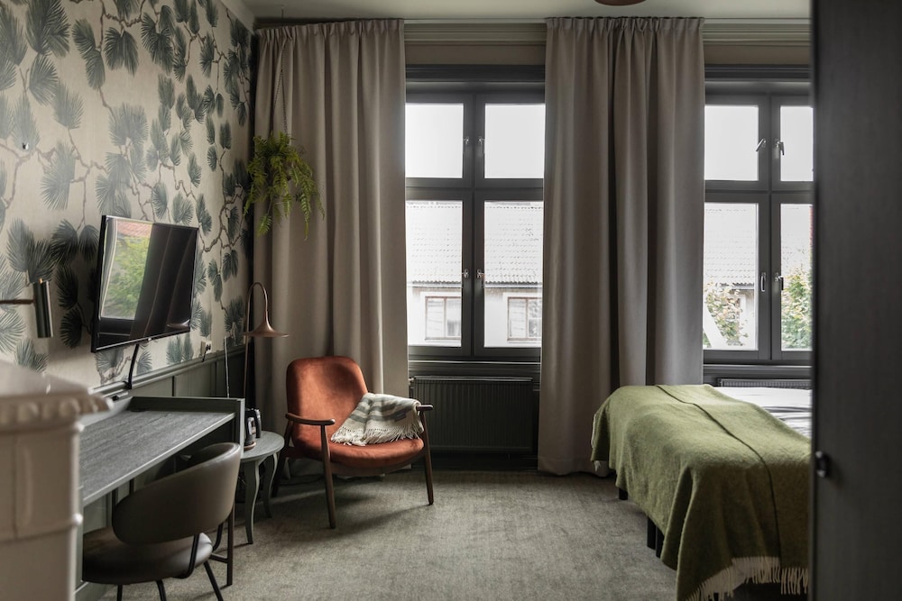 Standard Double Room, Non Smoking, Annex Building - Photo 7