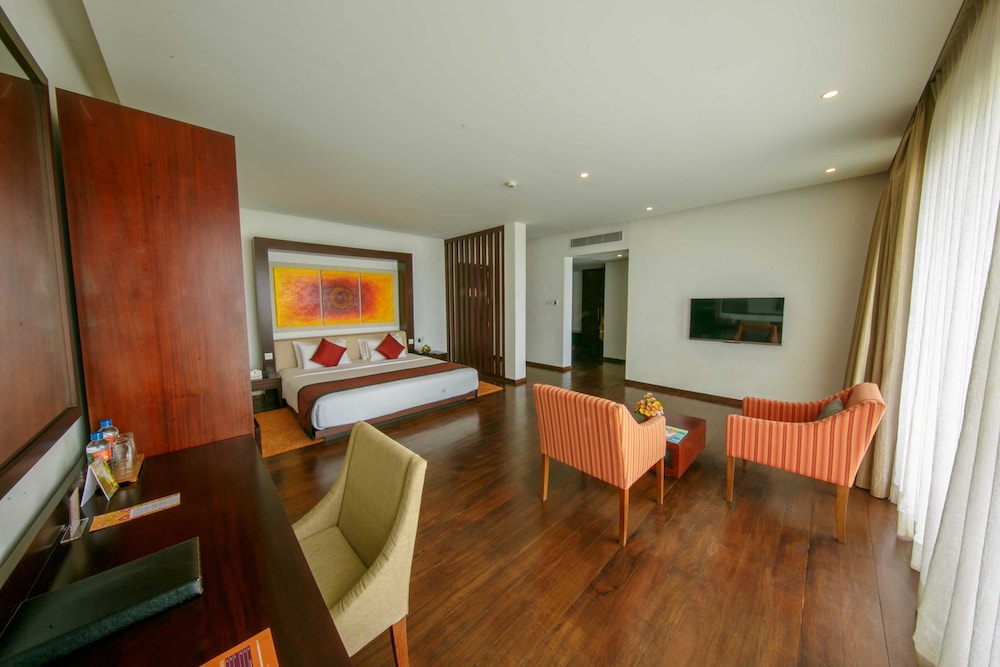 Deluxe Suite photo 3