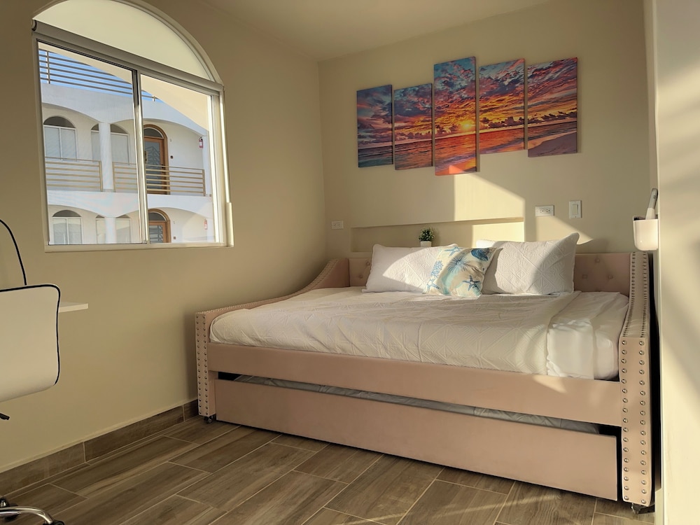 Family Townhome, Balcony, Partial Ocean View photo 1