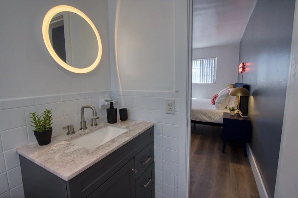 Design Apartment, 1 King Bed with Sofa bed, Non Smoking, City View with Balcony photo 2