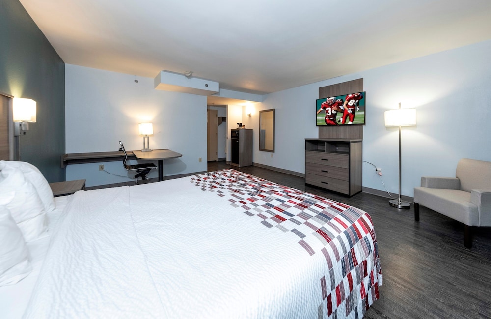 Superior Room, 1 King Bed (Smoke Free) - Photo 4