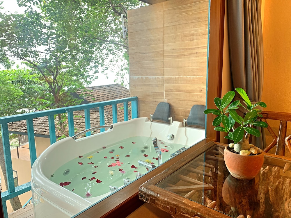 Seafront Standard Room - Photo 5