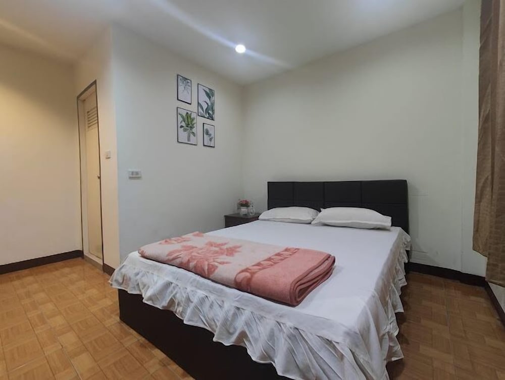 Basic Double Room photo 2