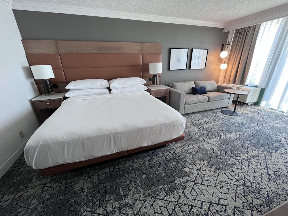 Room, 1 King Bed with Sofa bed, Balcony, Partial Ocean View - Photo 14