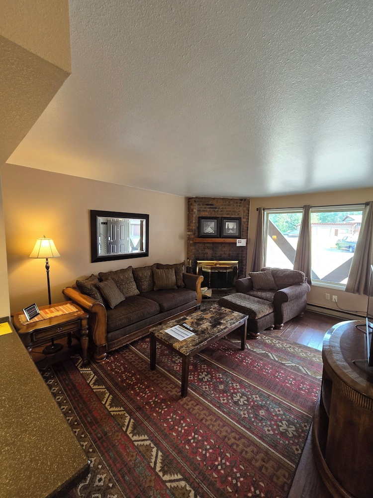 Signature Condo