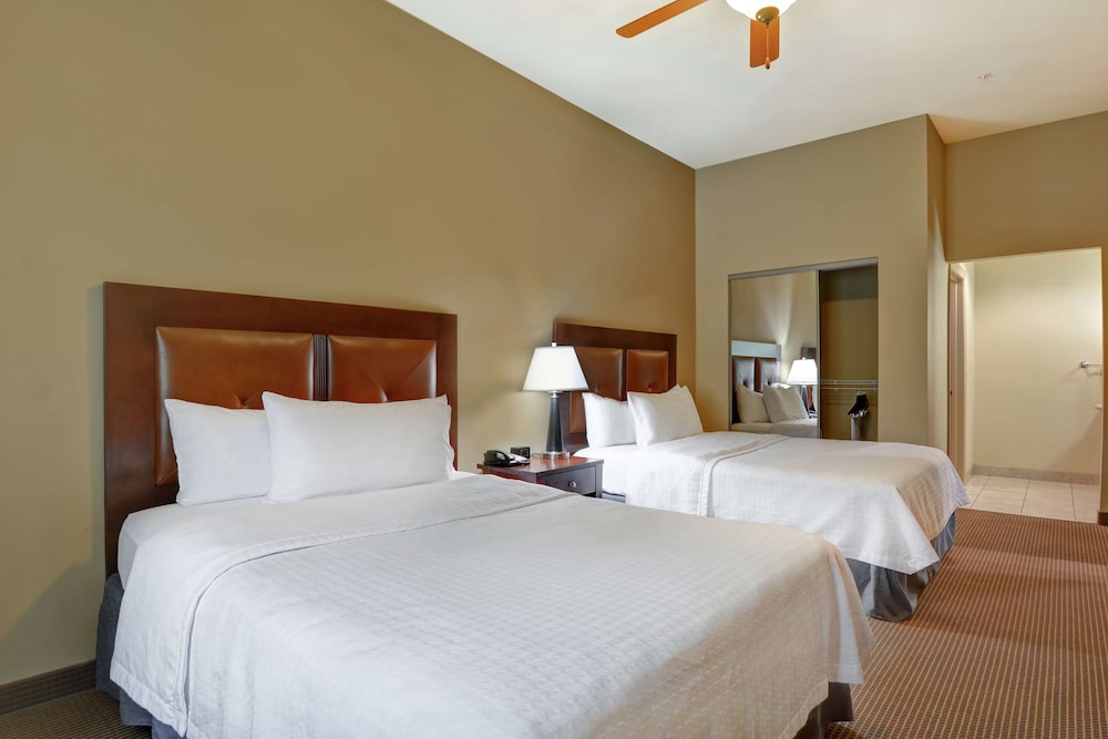 Suite, 2 Queen Beds, Accessible - Photo 1