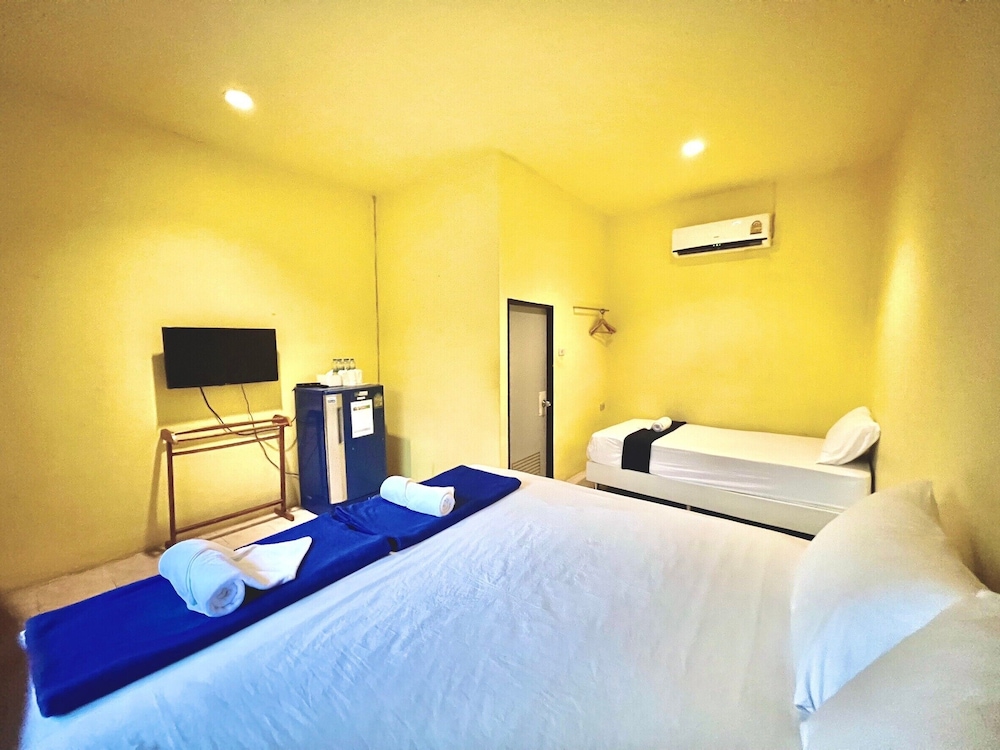 Deluxe Quadruple Room photo 2