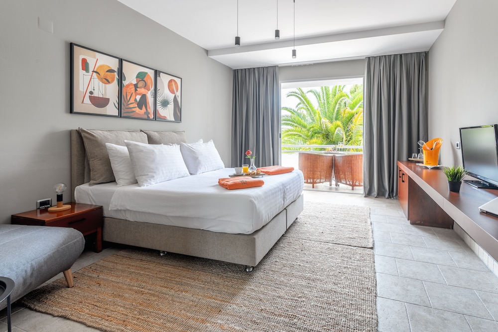 Superior Room - Partial Sea View - Photo 8