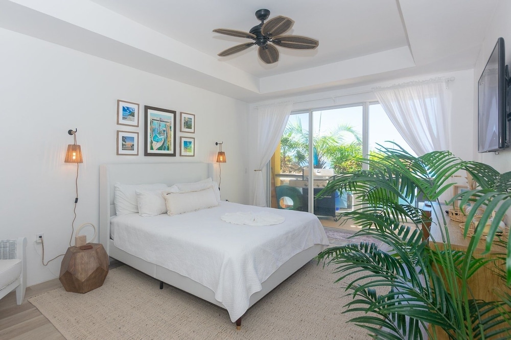 Condo, 2 Bedrooms