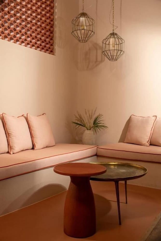 Courtyard Suite Split Level Sea View