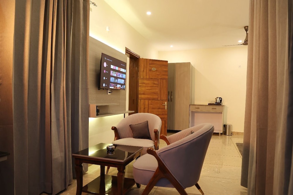 Premium Room, Balcony, Mountain View photo 1