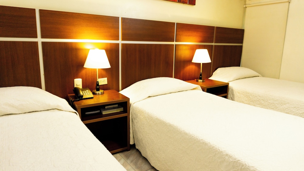 Basic Triple Room, 3 Twin Beds photo 2