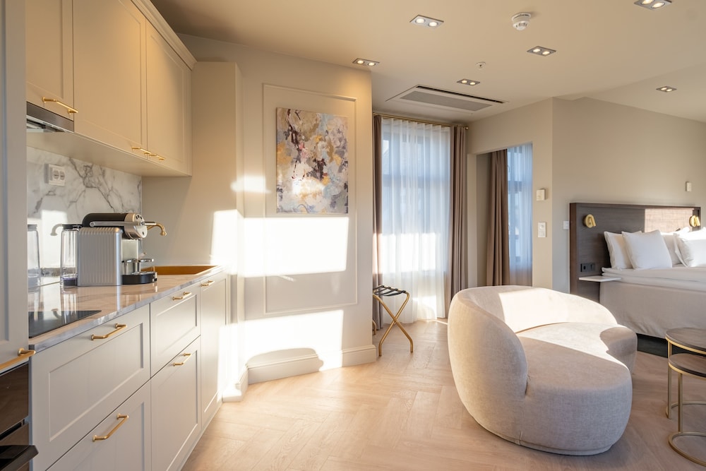 Signature Studio Suite (Loft Suite) photo 1