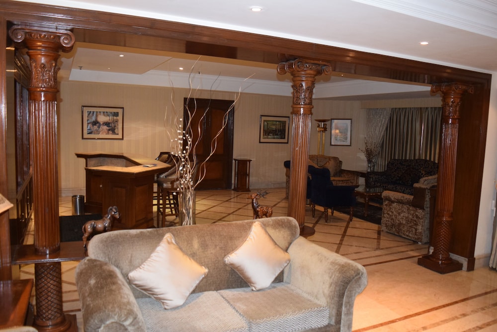 Business suite photo 3