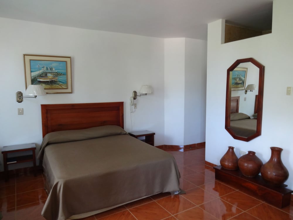 Habitacion Matrimonial Superior Vista Al Mar (With Air Conditioner)