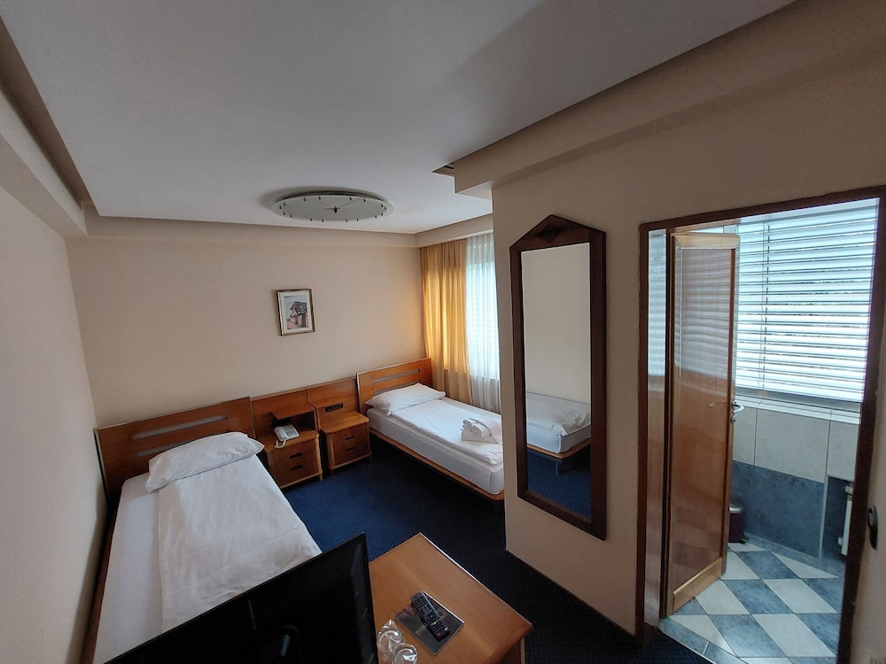 Economy Twin Room