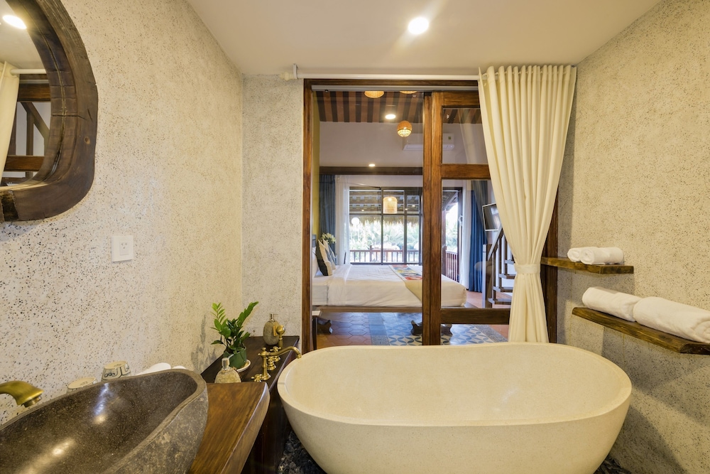 Deluxe Double or Twin Room, Lake View - Photo 6