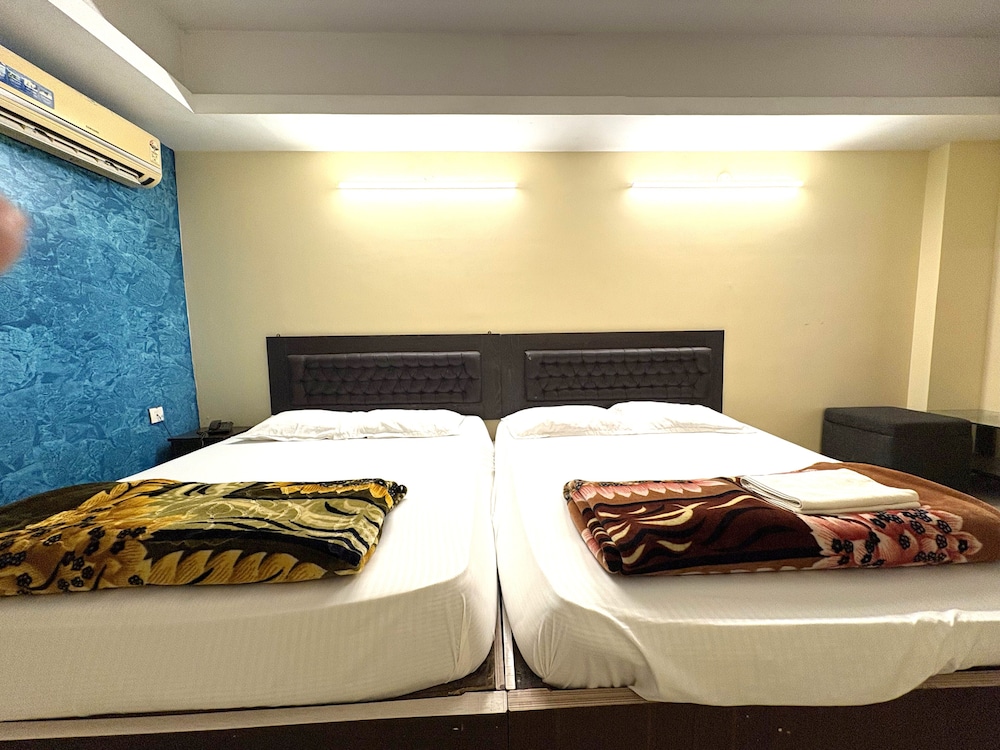 Superior Triple Room, City View