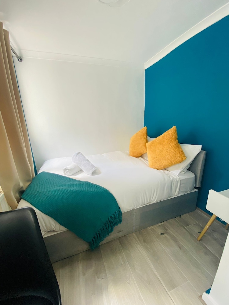 Standard Double Room, Ensuite photo 2