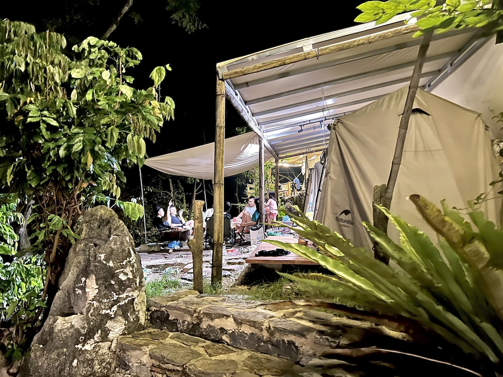 Panoramic Tent, 2 Queen Beds, Lake View, Lakeside photo 2