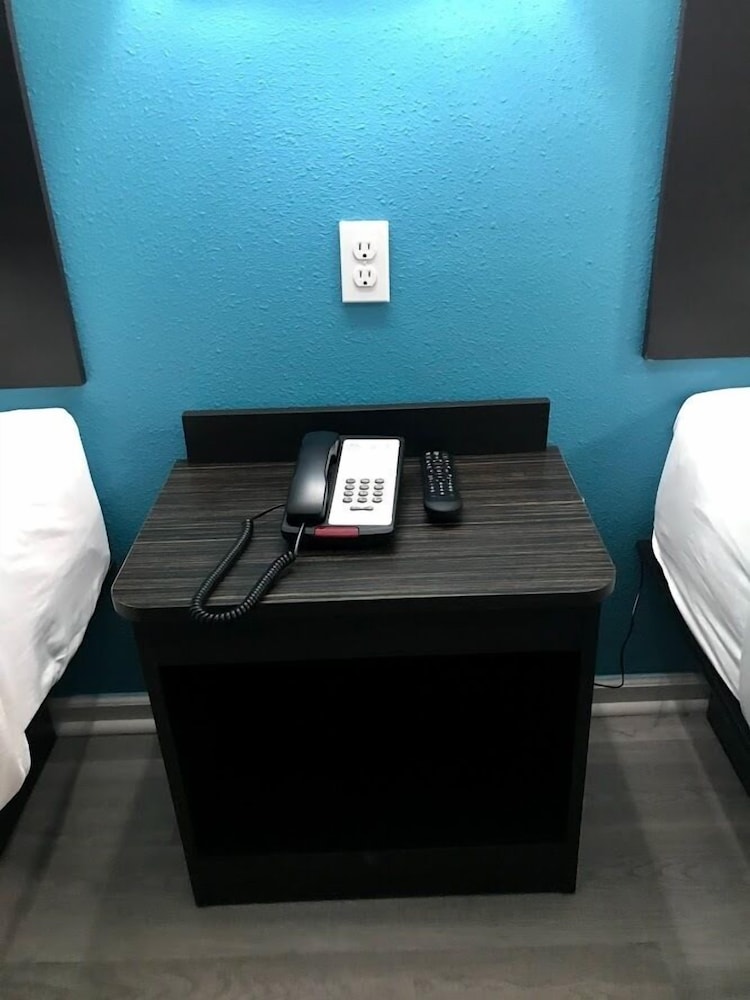Standard Suite, 1 King Bed, Accessible, Non Smoking