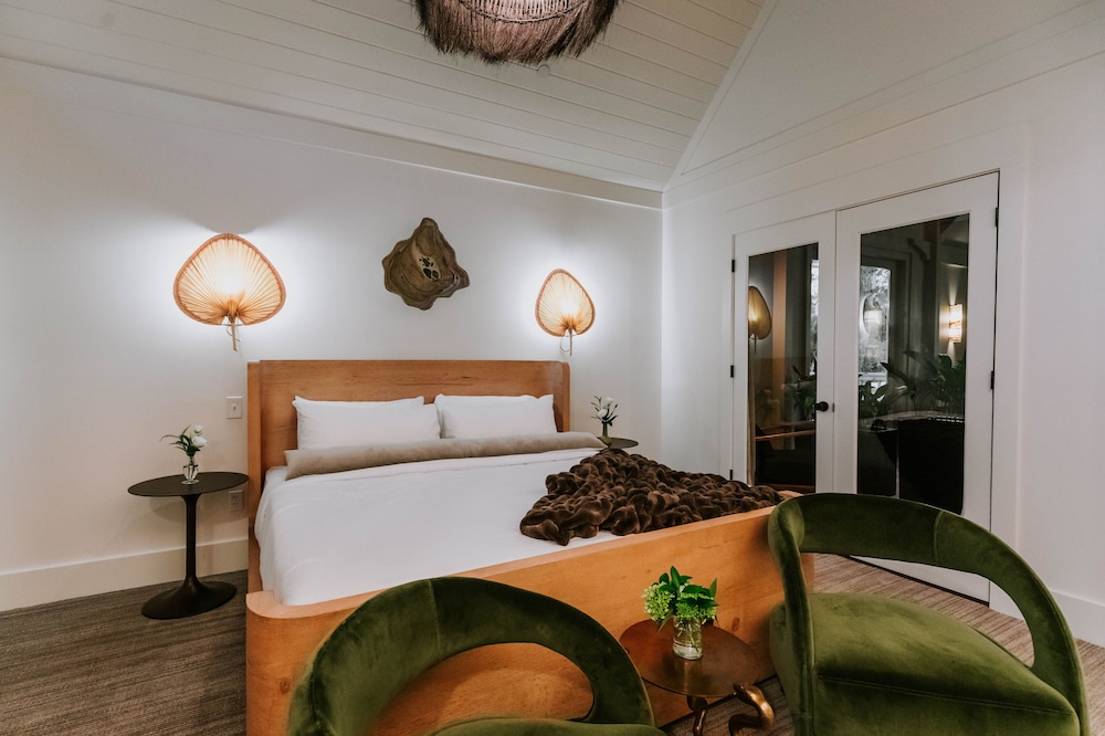 Deluxe Room (Rose Hip) photo 1